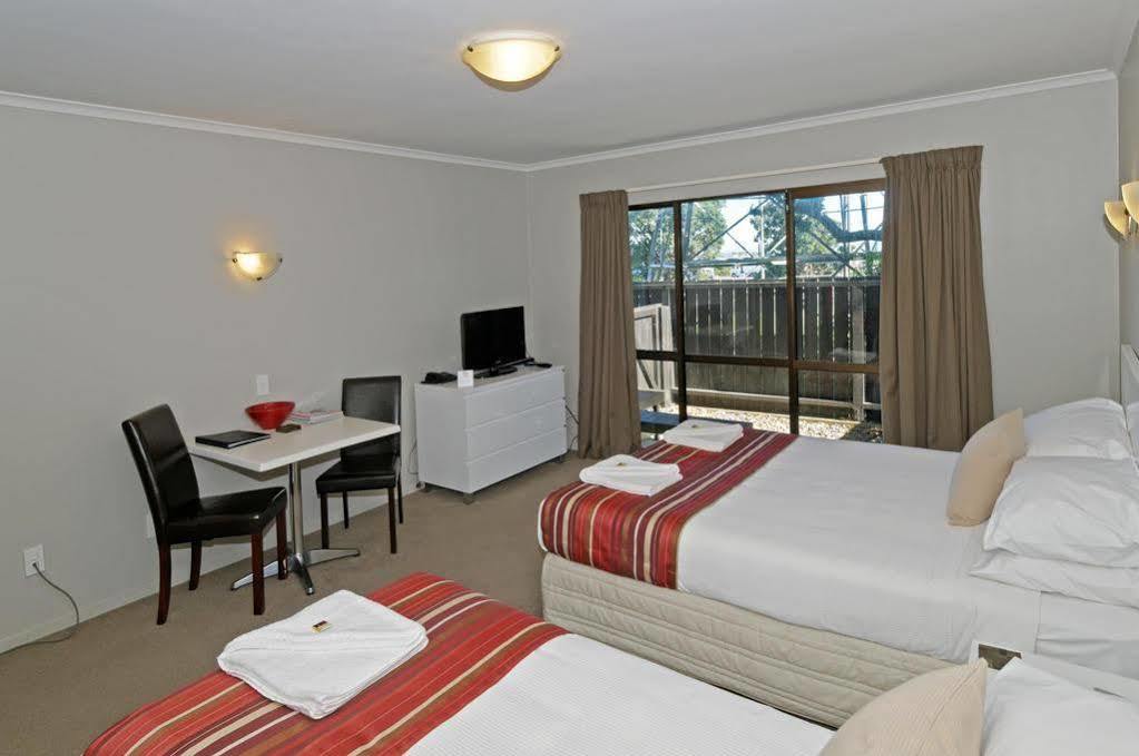 Airport Harbour Motel Auckland Bagian luar foto